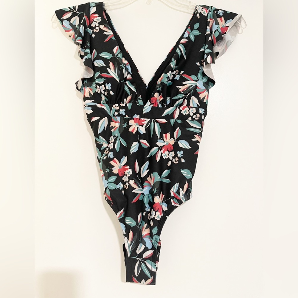 ModCloth NWOT One Piece Floral with Fluter Sleeve Swimsuit Sz S